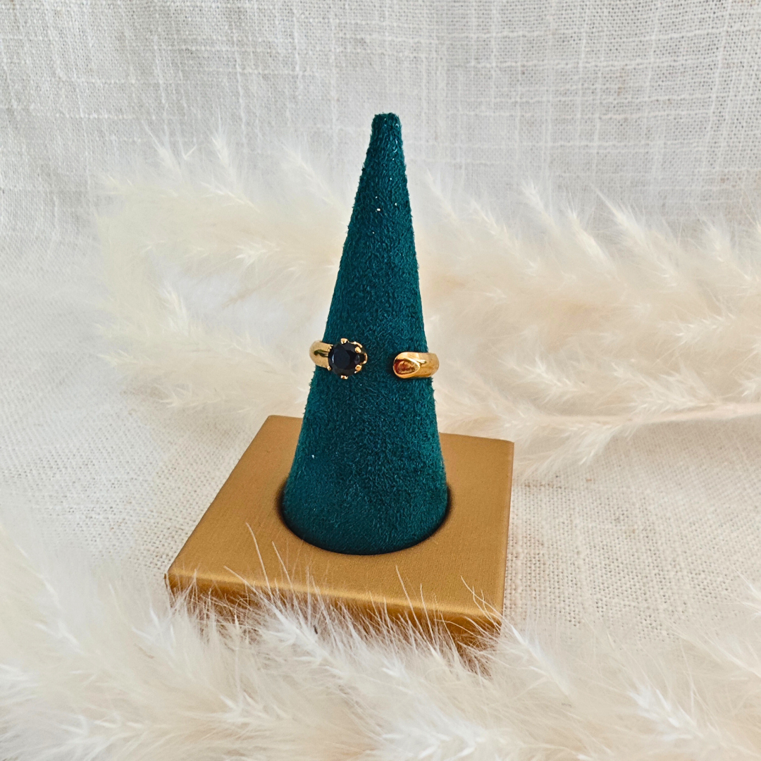 Bague Noctis – doré & pierre bleu nuit