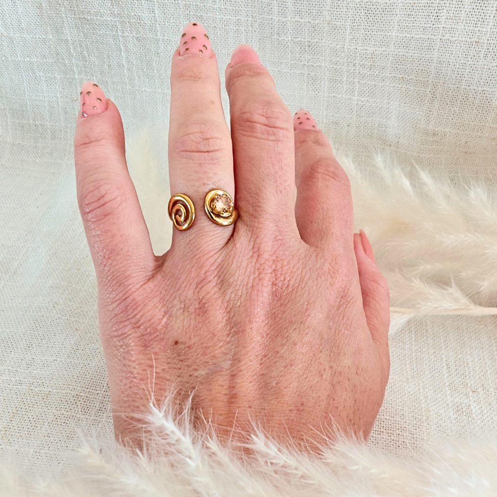 Bague Nova – doré & pierre champagne