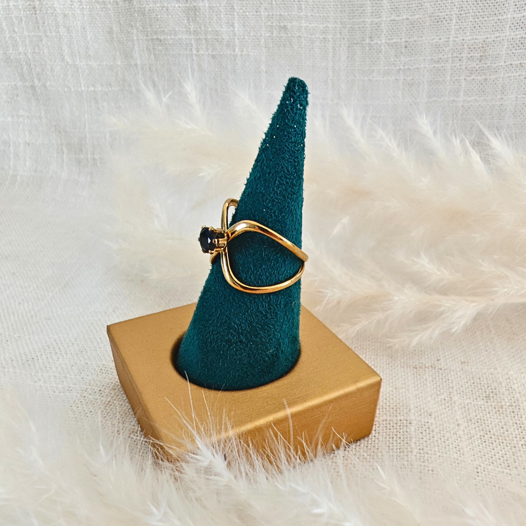 Bague Onyx – doré & pierre noire
