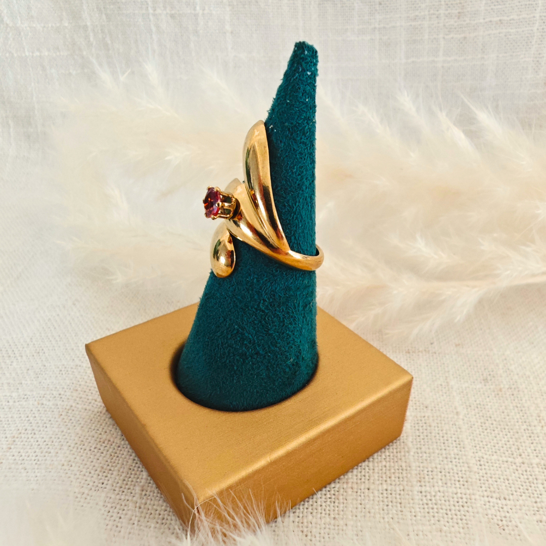 Bague Soléa – doré & pierre grenat