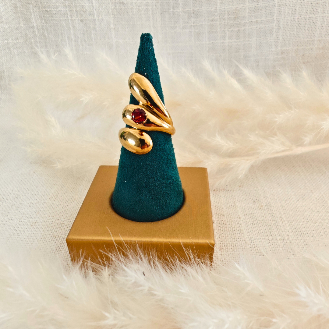 Bague Soléa – doré & pierre grenat