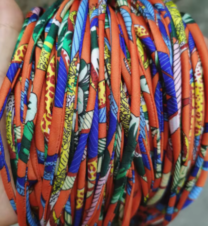 Bracelet en tissu Liberty – Charm personnalisable au choix