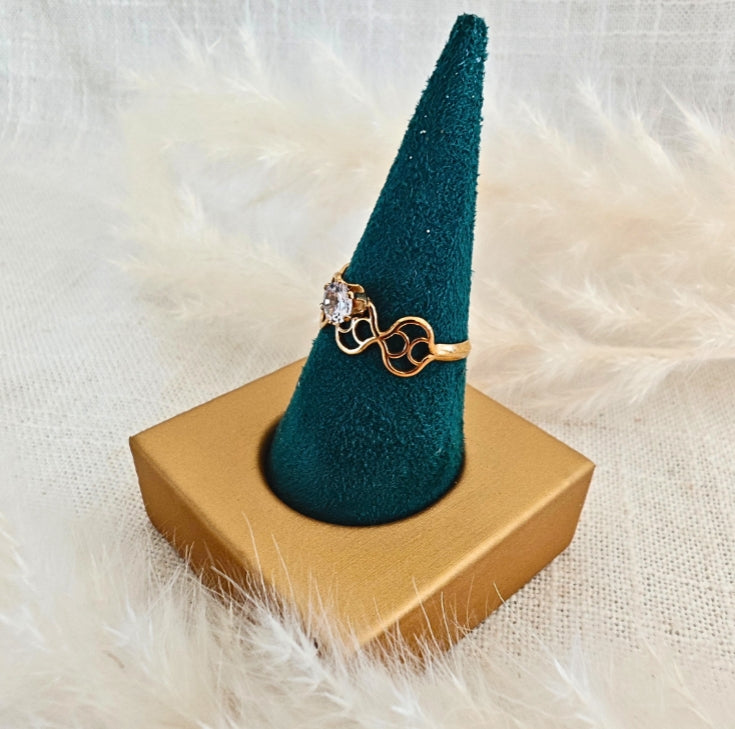 Bague Celesta dorée & pierre cristal