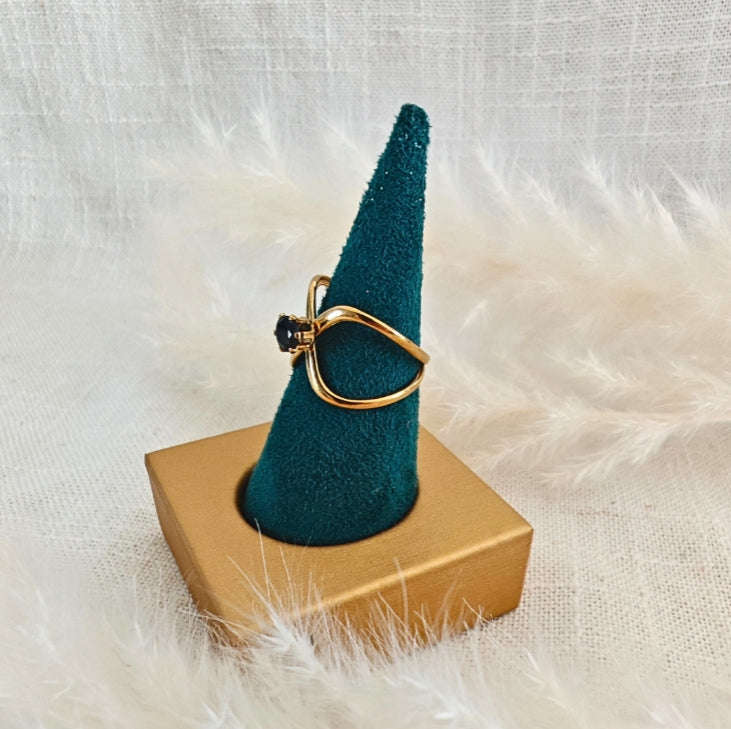 Bague Onyx dorée & pierre noire