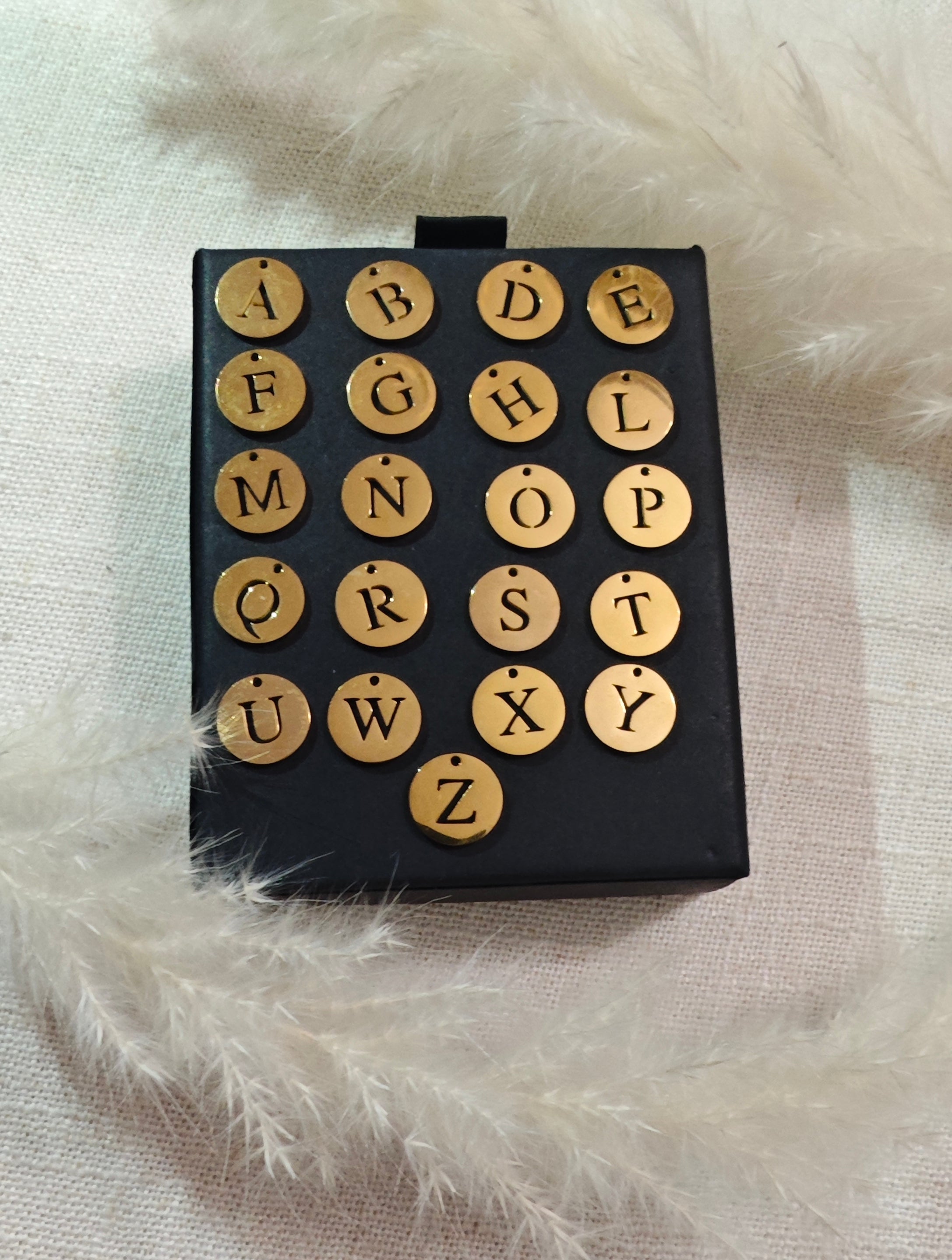 Collier personnalisable initiale – Acier inoxydable doré